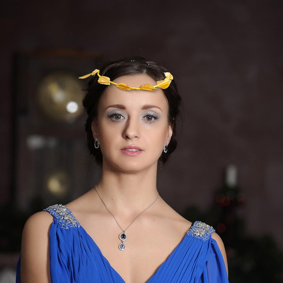 Gold Laurel Crown Wreath, 7'' Artificial Metal Gold Leaf Carnival Halloween Roman Headband Wreath for Halloween Christmas