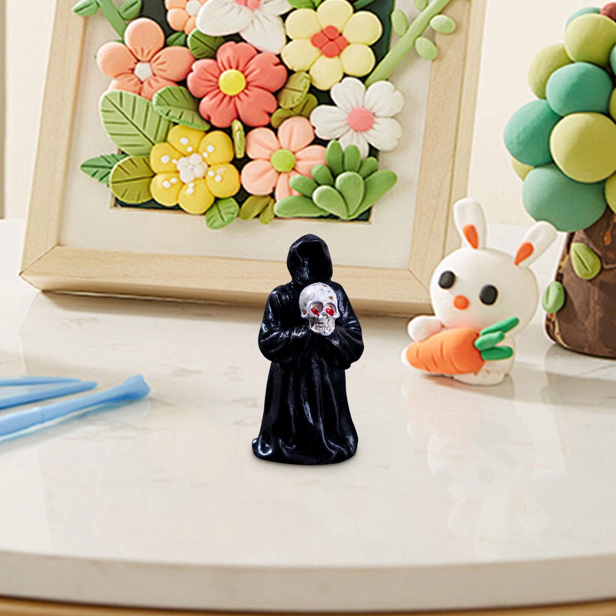 WKSCLPAI Halloween Miniatures Figures Mini Resin Figurines for Halloween Decorations, Halloween Party Favors Bag Fillers Garden Dollhouse Decor 12 Styles to Choose From, Skeleton Hugs