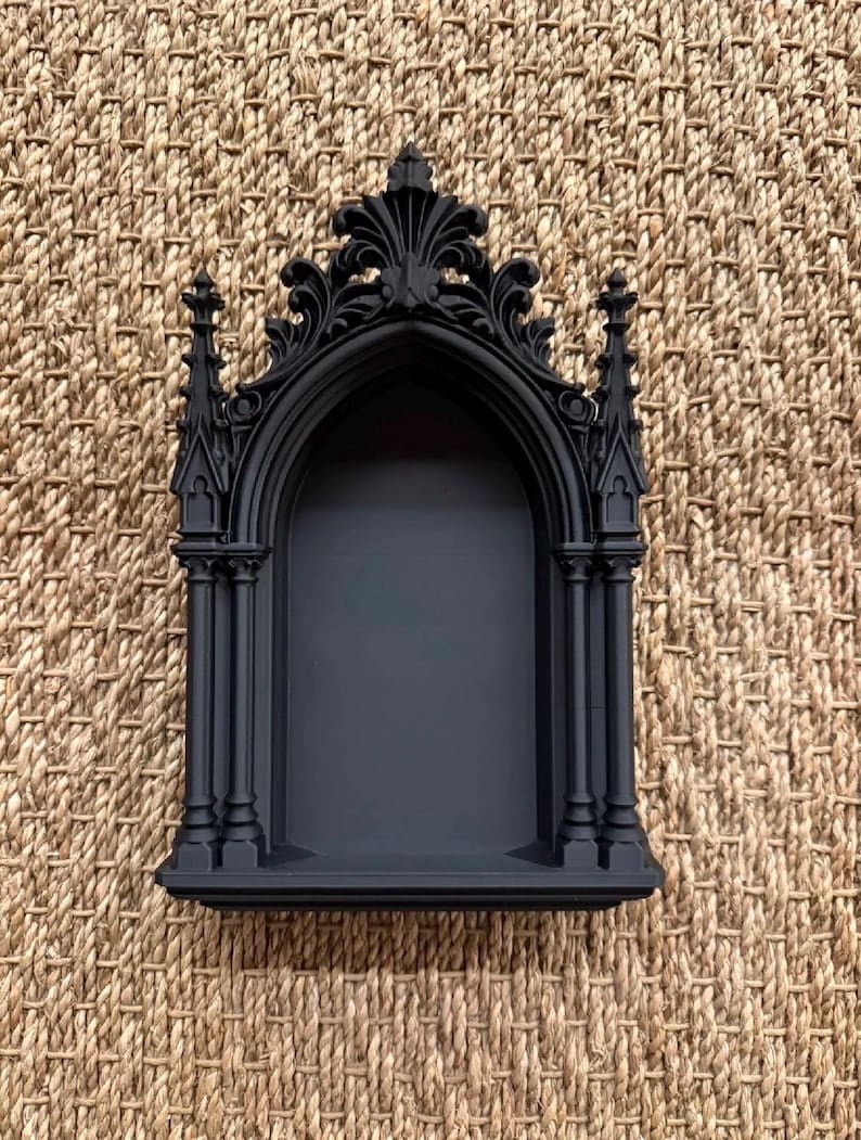 Gothic Wall Sconce,Medieval Candle Holder Black Arch Wall Decor Cathedral Style Hanging Accent For Bedroom Living Room Fireplace Entryway Halloween Theme Party Vintage Home Decoration Display
