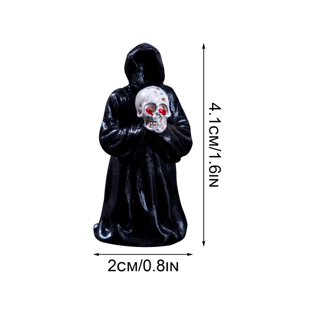 WKSCLPAI Halloween Miniatures Figures Mini Resin Figurines for Halloween Decorations, Halloween Party Favors Bag Fillers Garden Dollhouse Decor 12 Styles to Choose From, Skeleton Hugs