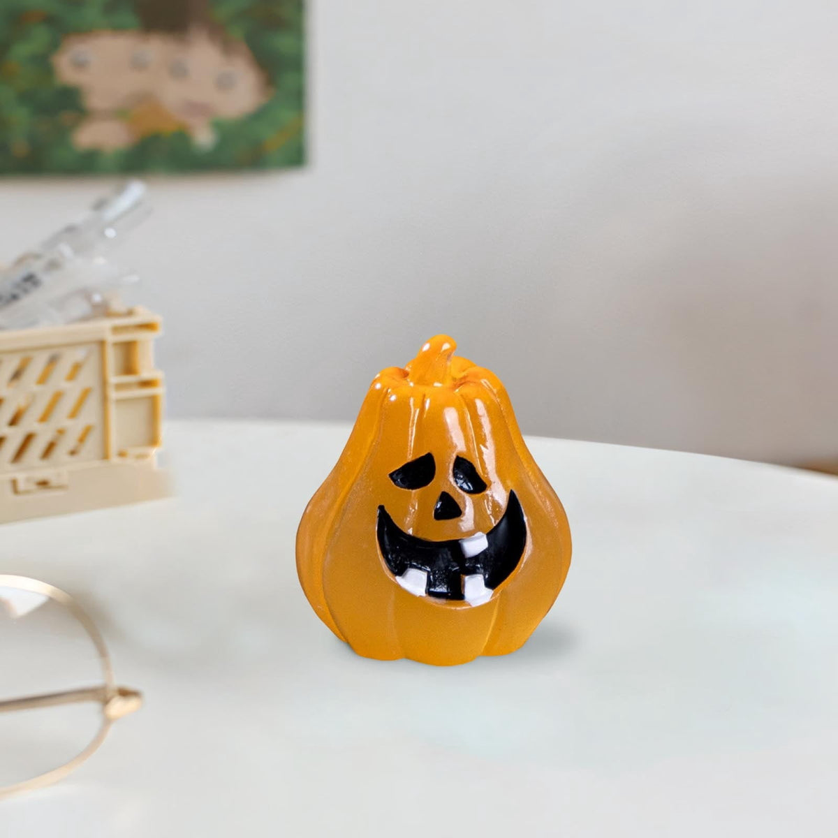 WKSCLPAI Halloween Miniatures Figures Mini Resin Figurines for Halloween Decorations, Halloween Party Favors Bag Fillers Garden Dollhouse Decor 12 Styles to Choose From, Skeleton Hugs