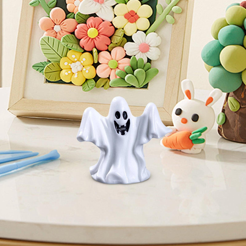 WKSCLPAI Halloween Miniatures Figures Mini Resin Figurines for Halloween Decorations, Halloween Party Favors Bag Fillers Garden Dollhouse Decor 12 Styles to Choose From, Skeleton Hugs