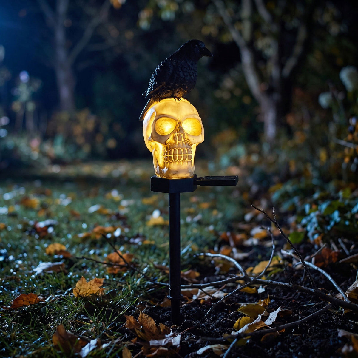 Homellea Solar Halloween Skull Raven Stake Light, 18.5 Inch Resin Skeleton Head Garden Lamp with Crow Accent for Yard, Pathway, Lawn, Planter, Graveyard Scene and Spooky Party Decor