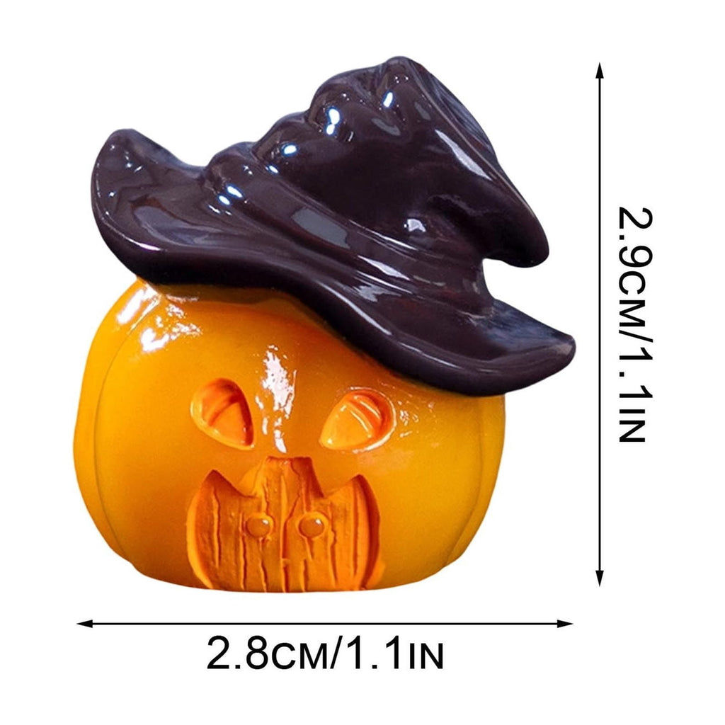 WKSCLPAI Halloween Miniatures Figures Mini Resin Figurines for Halloween Decorations, Halloween Party Favors Bag Fillers Garden Dollhouse Decor 12 Styles to Choose From, Skeleton Hugs