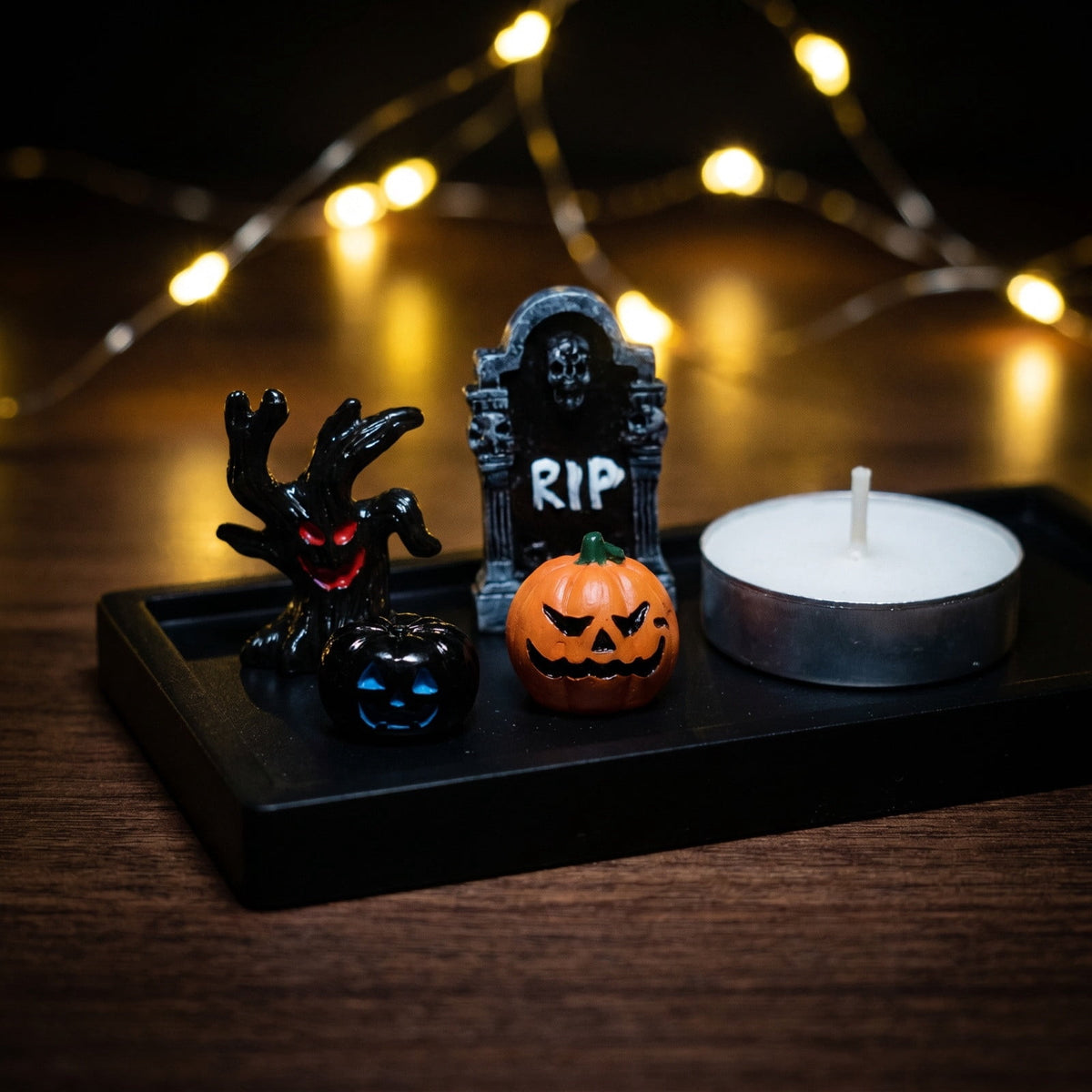 Hotyverty Vintage Window Skeleton Resin Wall Figurine, Gothic Indoor Wall Decor for Door Mantel, Creative Halloween Gift for Halloween Party Decor Enthusiasts