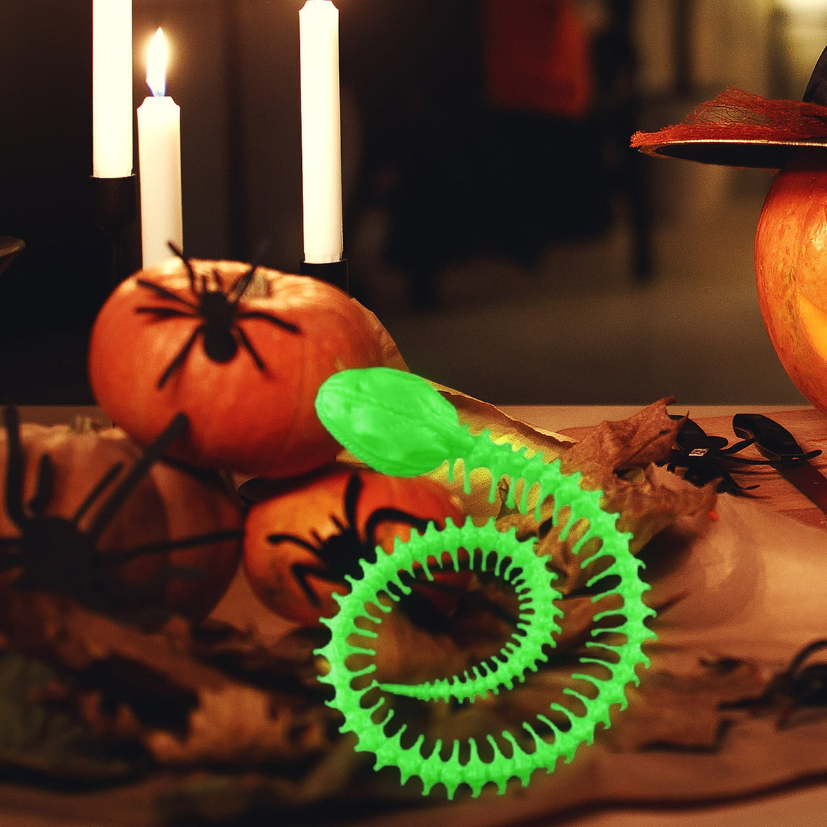 JOGZMZ Glow in the Dark Halloween Snake Skeleton - Scary Fake Reptile Prank Toy for Party Decorations, Haunted House Props (Green, Plastic)