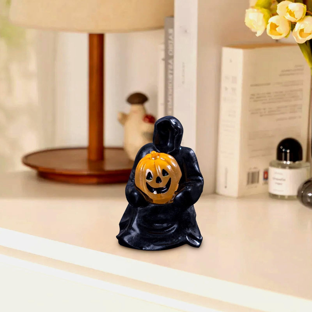 WKSCLPAI Halloween Miniatures Figures Mini Resin Figurines for Halloween Decorations, Halloween Party Favors Bag Fillers Garden Dollhouse Decor 12 Styles to Choose From, Skeleton Hugs