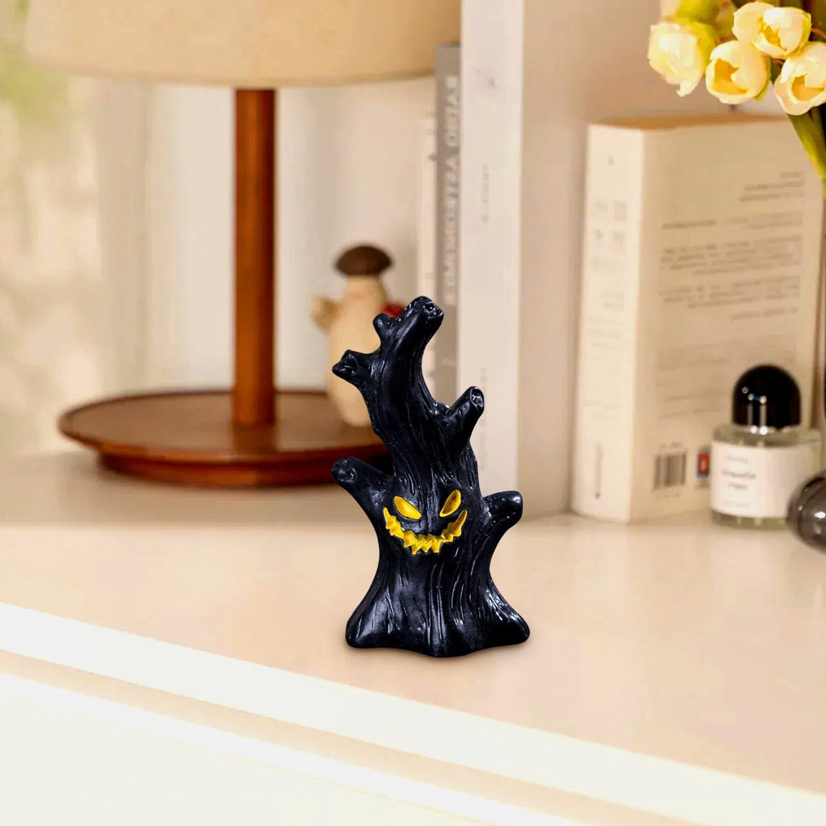 WKSCLPAI Halloween Miniatures Figures Mini Resin Figurines for Halloween Decorations, Halloween Party Favors Bag Fillers Garden Dollhouse Decor 12 Styles to Choose From, Skeleton Hugs