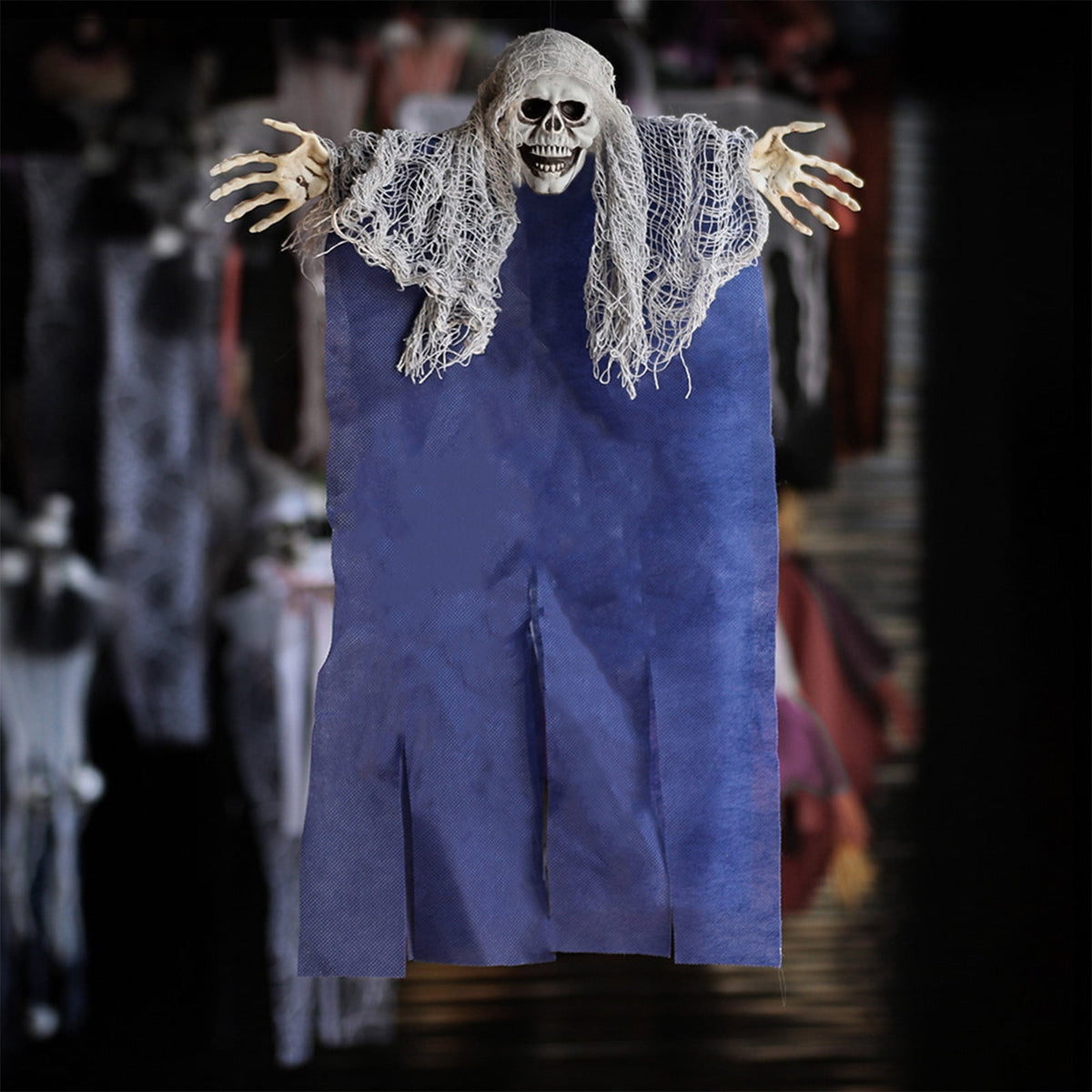 Wadada Halloween Hanging Grim Reapers, Halloween Skeleton Flying Ghosts for Halloween Outdoor Decoration, Haunted Haunted House Prop, Halloween Party Supplies Decor (17x13 Inch, With Suction Cups)