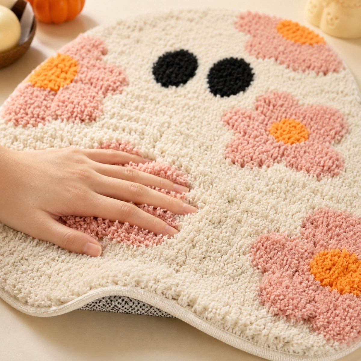 Pinks Ghost Doormat with Floral Patterns Irregular Halloween Cute Rug Non Slipes for Front Porch Indoor Outdoor, 15.74x23.62in