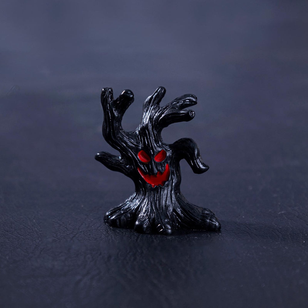 WKSCLPAI Halloween Miniatures Figures Mini Resin Figurines for Halloween Decorations, Halloween Party Favors Bag Fillers Garden Dollhouse Decor 12 Styles to Choose From, Skeleton Hugs