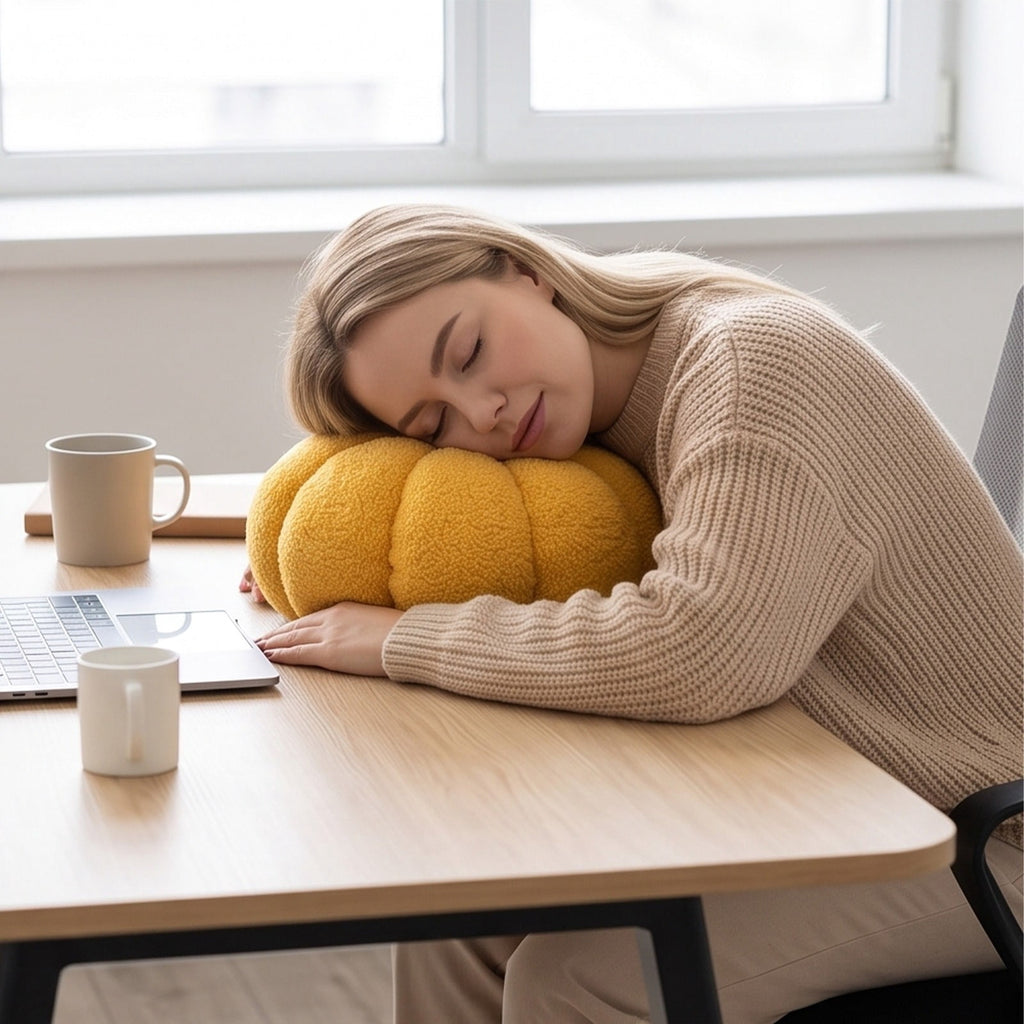 Yhmxh Soft Fluffy Pumpkin Throw Pillow, 3D Plush Sherpa Stuffed Pumpkin Cushion Decor, Cute Autumn Harvest Pumpkin Shaped Plush Toy for Sofa Couch Bed Farmhouse Thanksgiving Halloween Party Decor