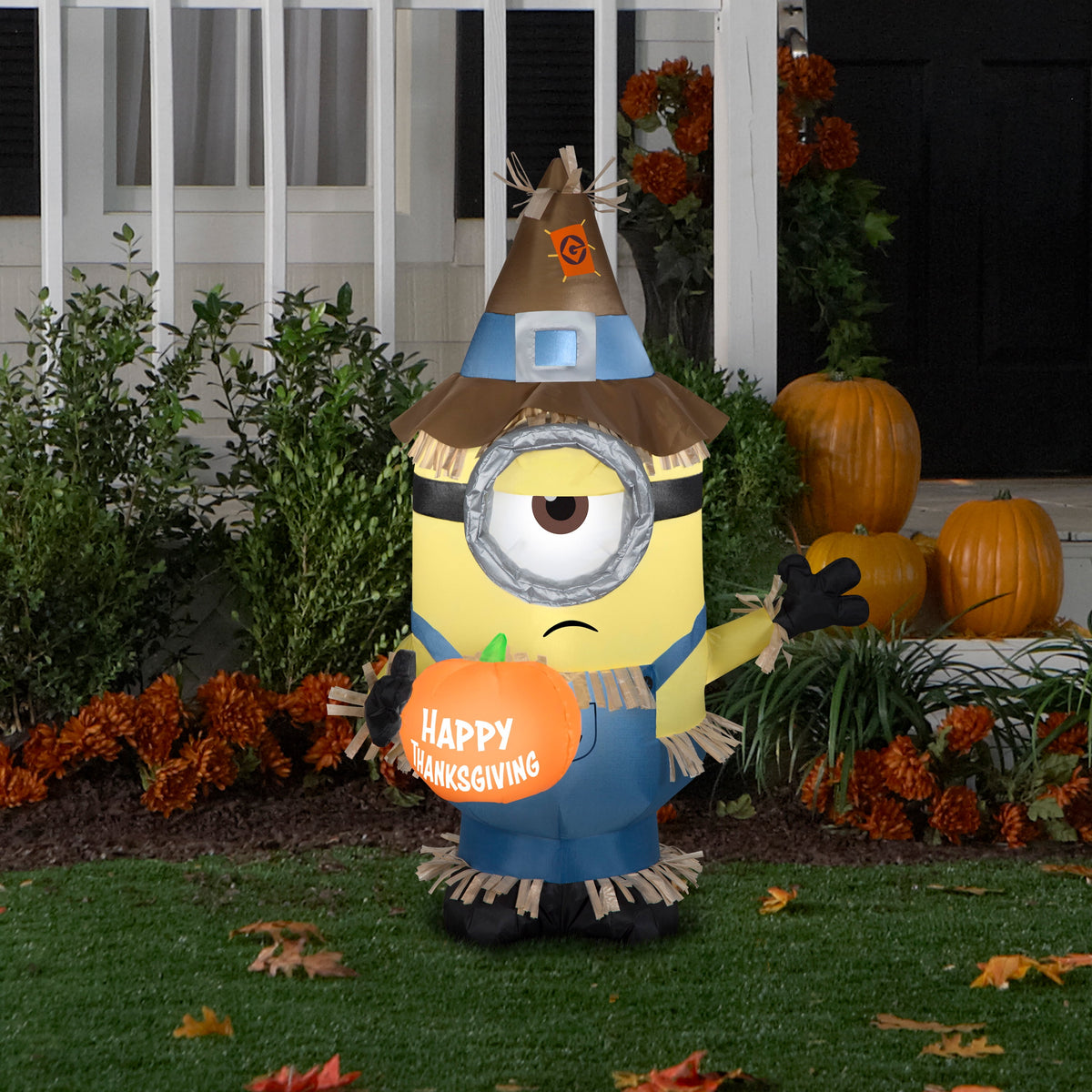Gemmy Airblown Stuart w/ Thanksgiving Banner/Pumpkin Universal , 3.5 ft Tall, Multicolored